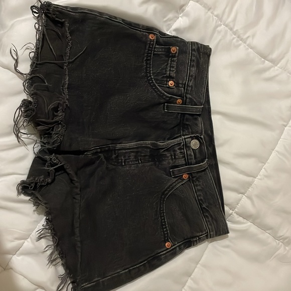 Levi’s shorts with cut hem - Picture 2 of 8